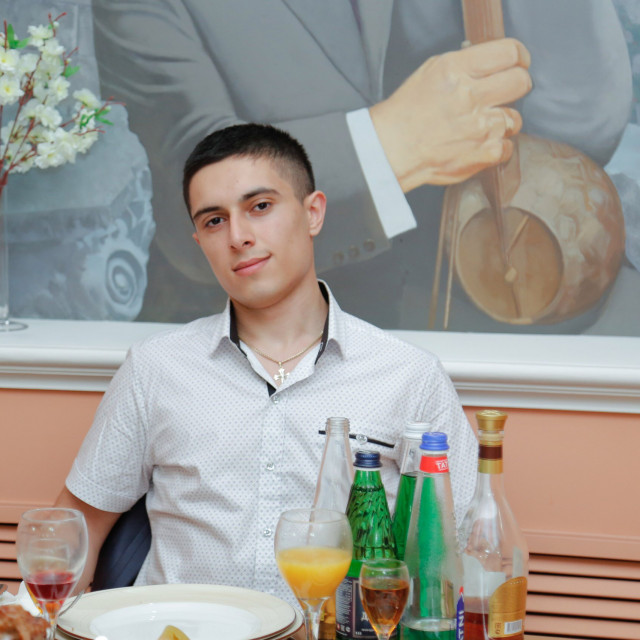 Ваге Арустамян