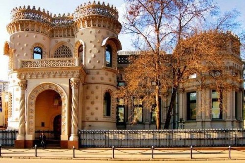 Необычные здания Москвы